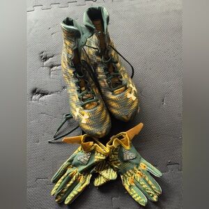 Men's football Cleats and Gloves